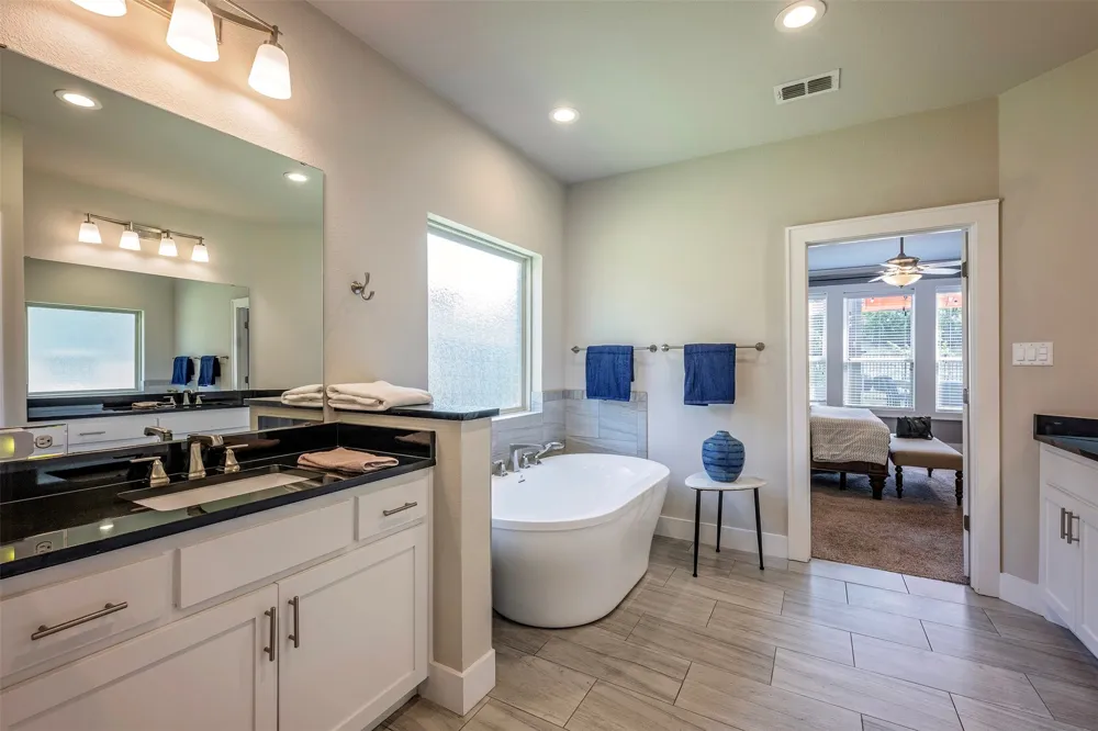 4009 Brookdale Road Benbrook, TX 76116