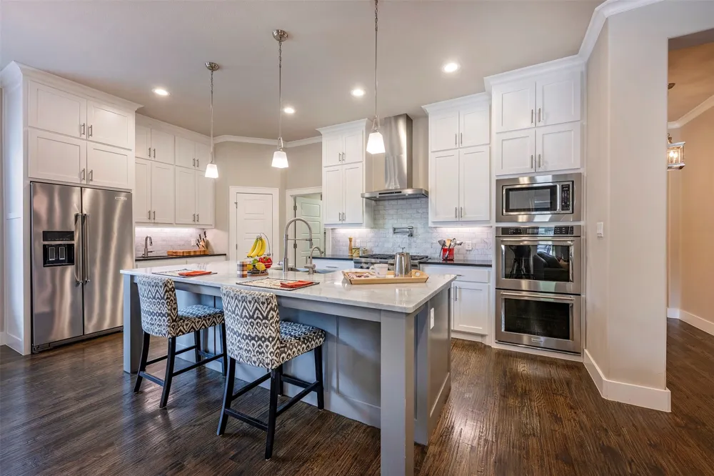 4009 Brookdale Road Benbrook, TX 76116