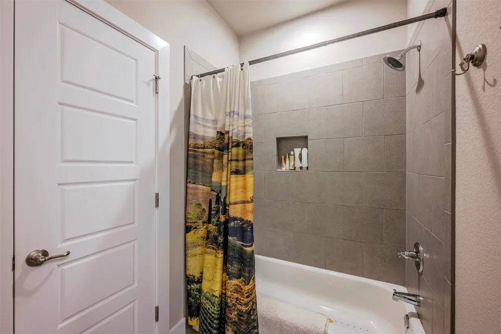 4009 Brookdale Road Benbrook, TX 76116