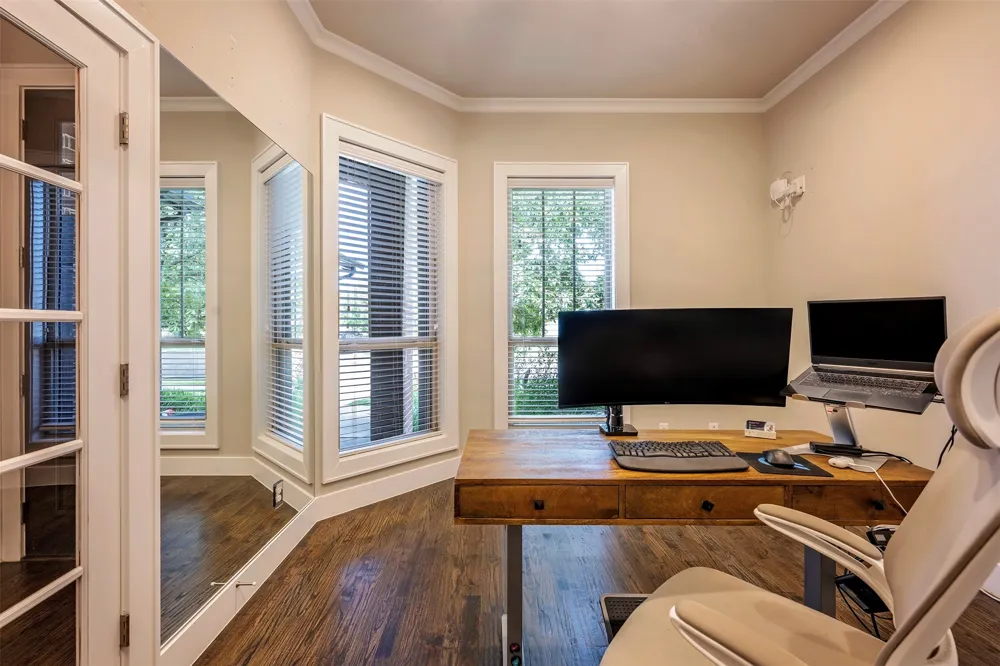 4009 Brookdale Road Benbrook, TX 76116