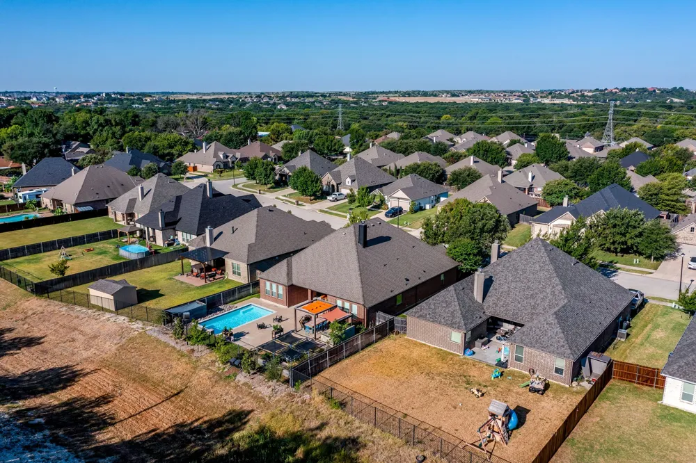 4009 Brookdale Road Benbrook, TX 76116