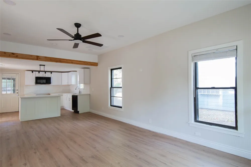 311 Throckmorton Weatherford, TX 76086