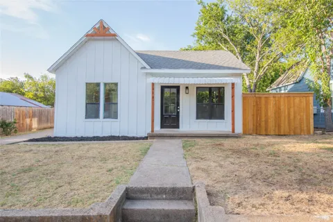 311 Throckmorton