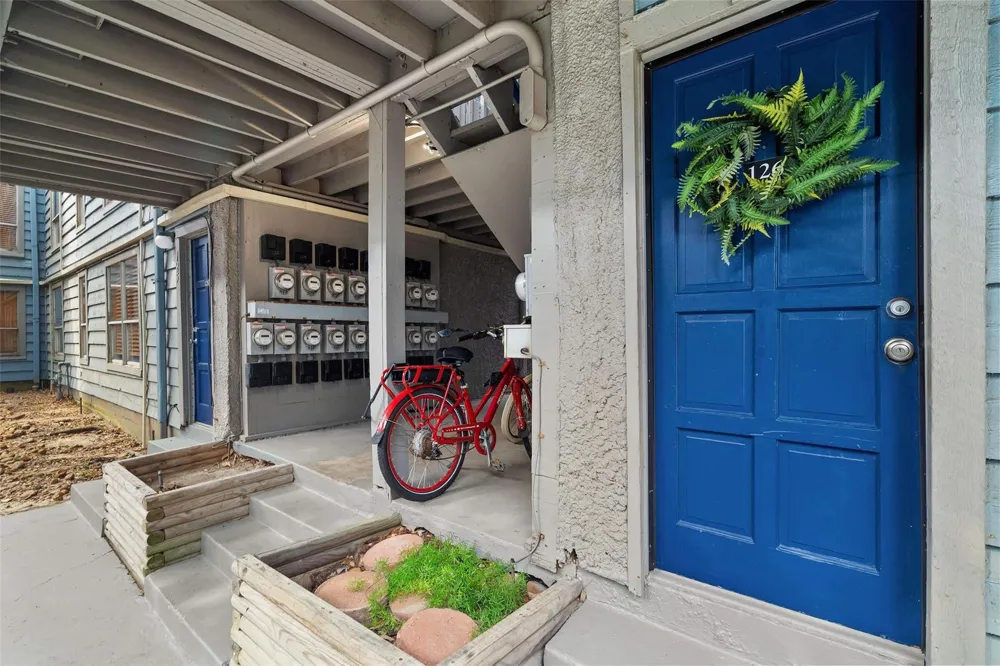 8100 Seawall Boulevard #E Galveston, TX 77551