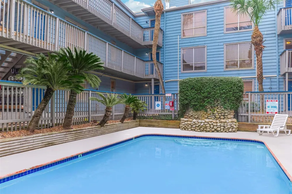 8100 Seawall Boulevard #E Galveston, TX 77551