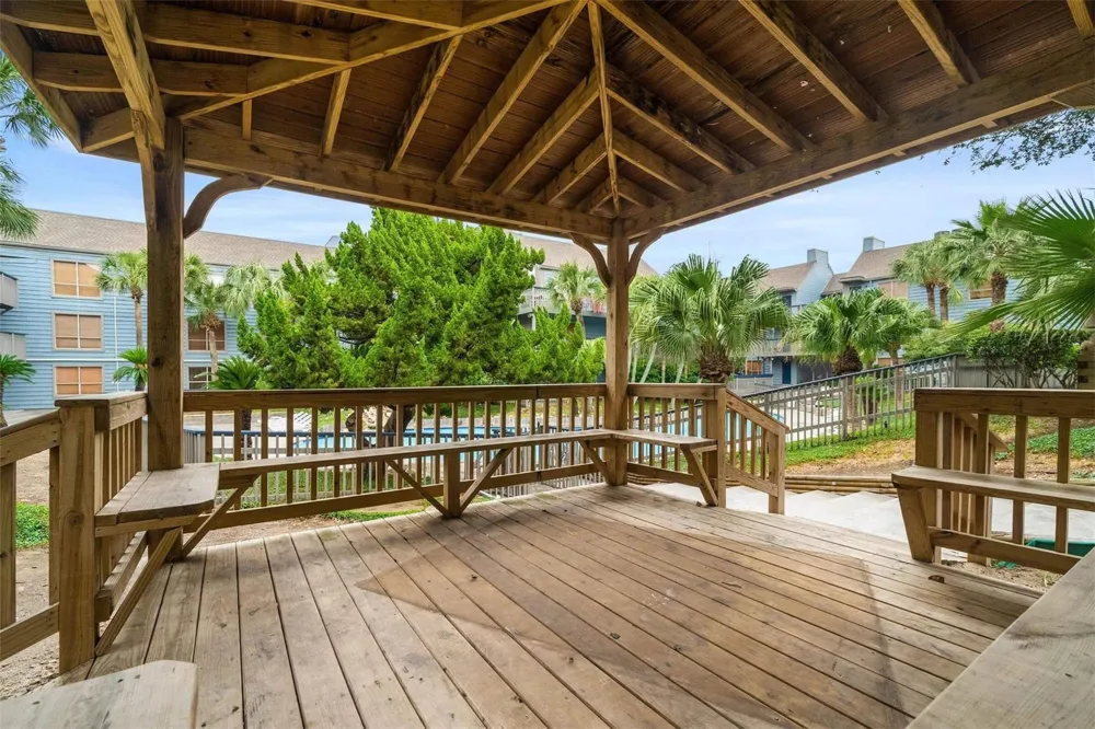 8100 Seawall Boulevard #E Galveston, TX 77551