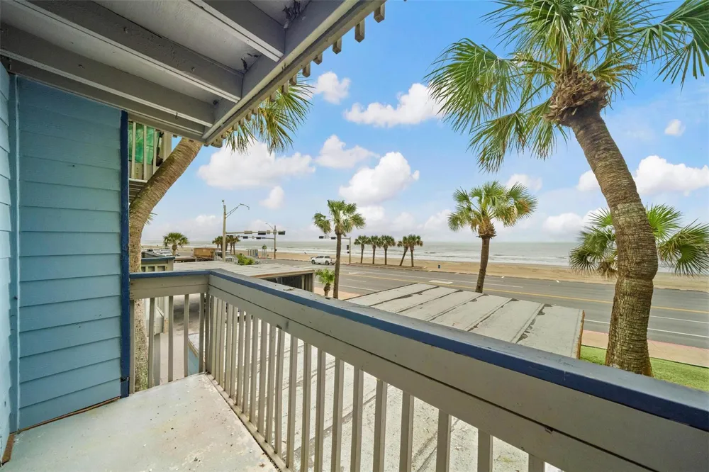 8100 Seawall Boulevard #E Galveston, TX 77551