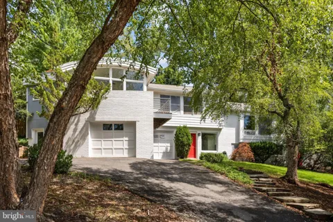 1435 WAGGAMAN CIRCLE