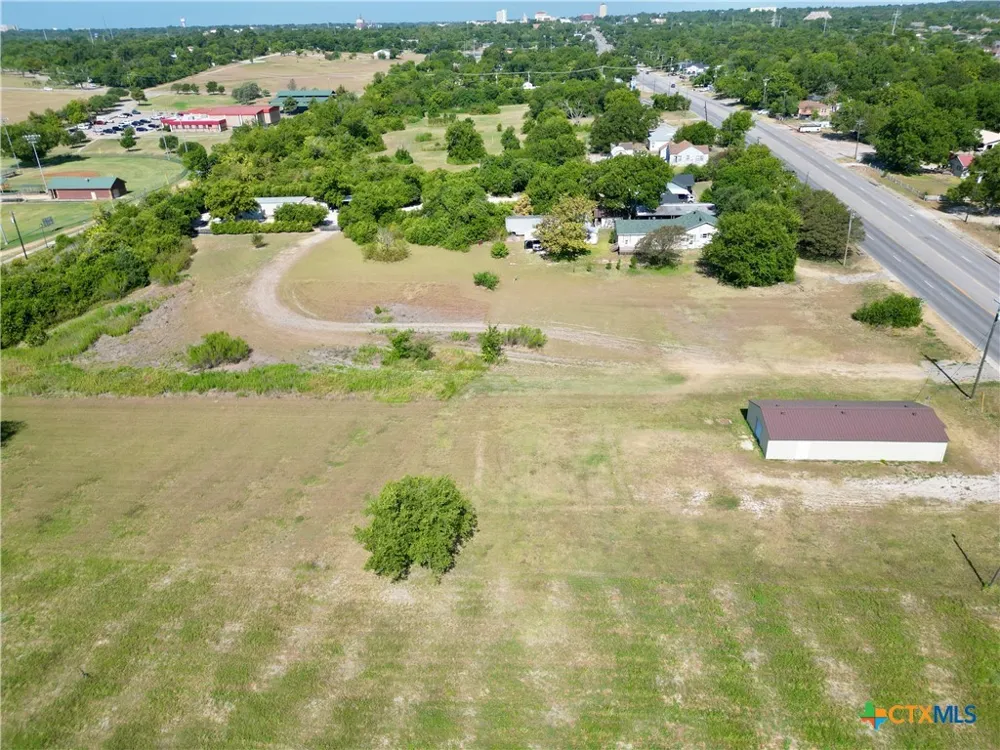 2001 E Adams Avenue Temple, TX 76501