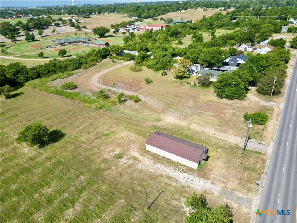 2001 E Adams Avenue Temple, TX 76501
