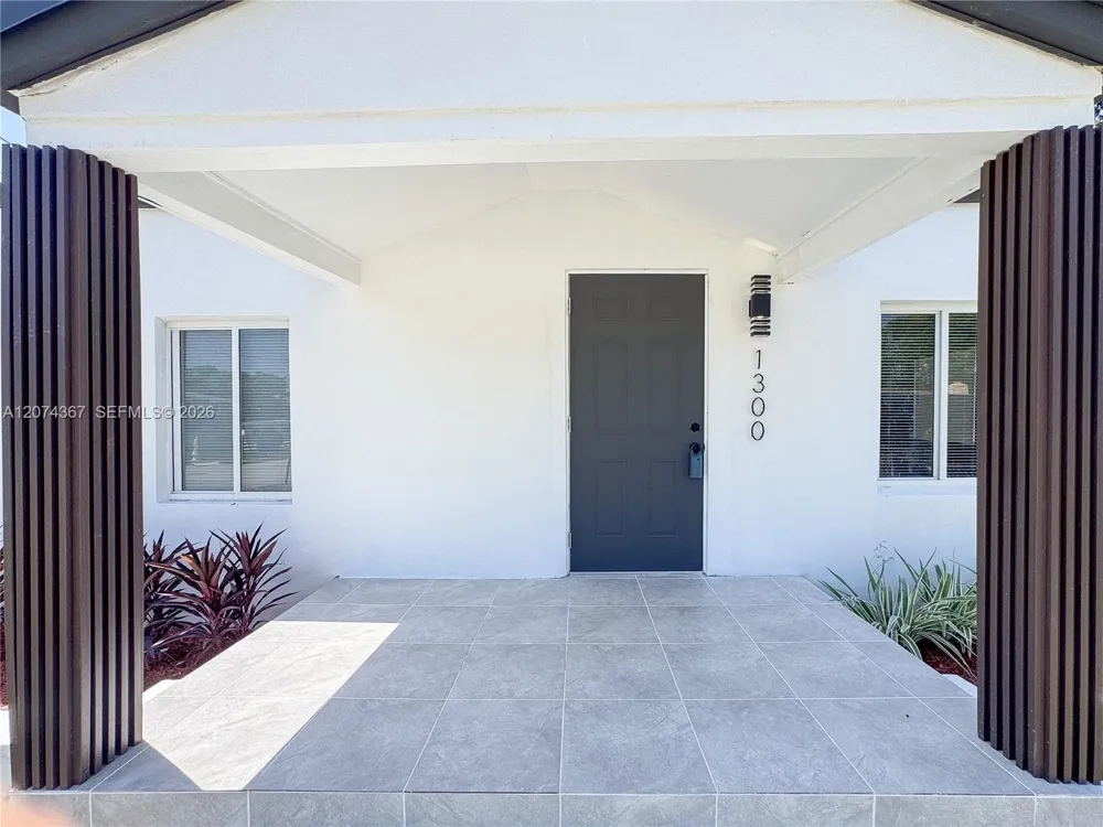 1300 NW 42nd St Miami, FL 33142
