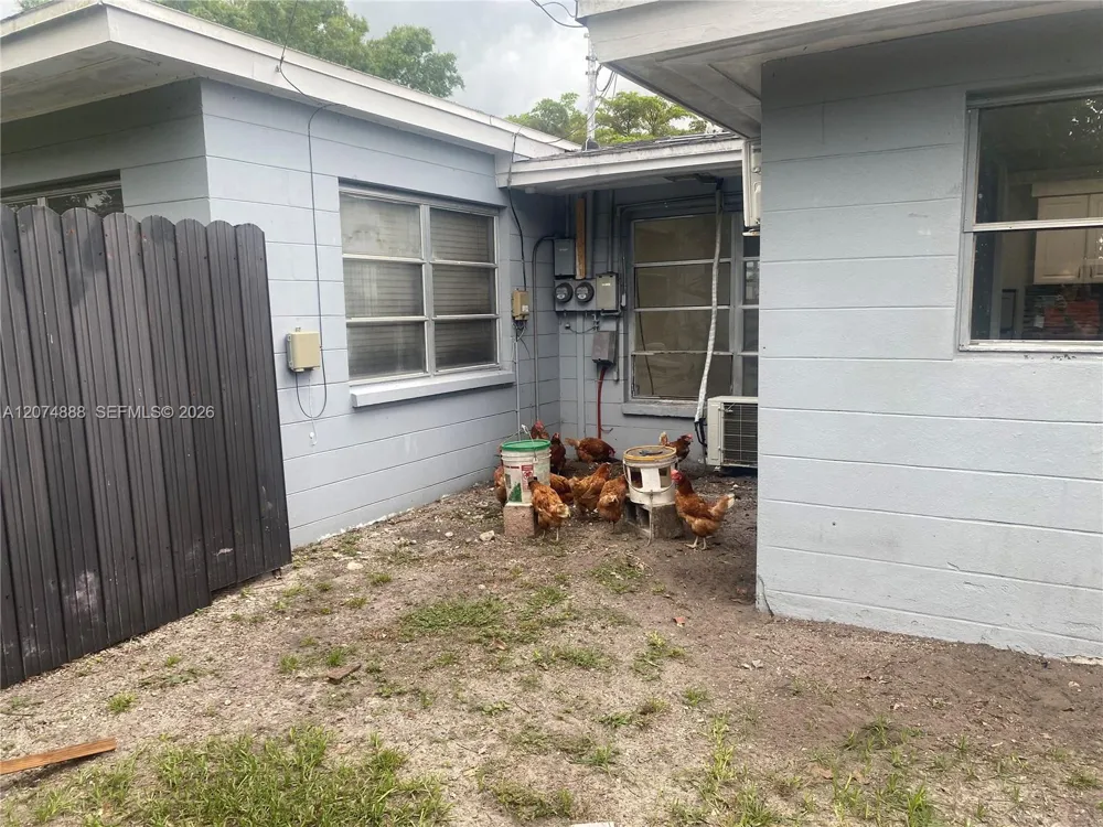 1111 VINEYARD ST #- Lehigh Acres, FL 33936