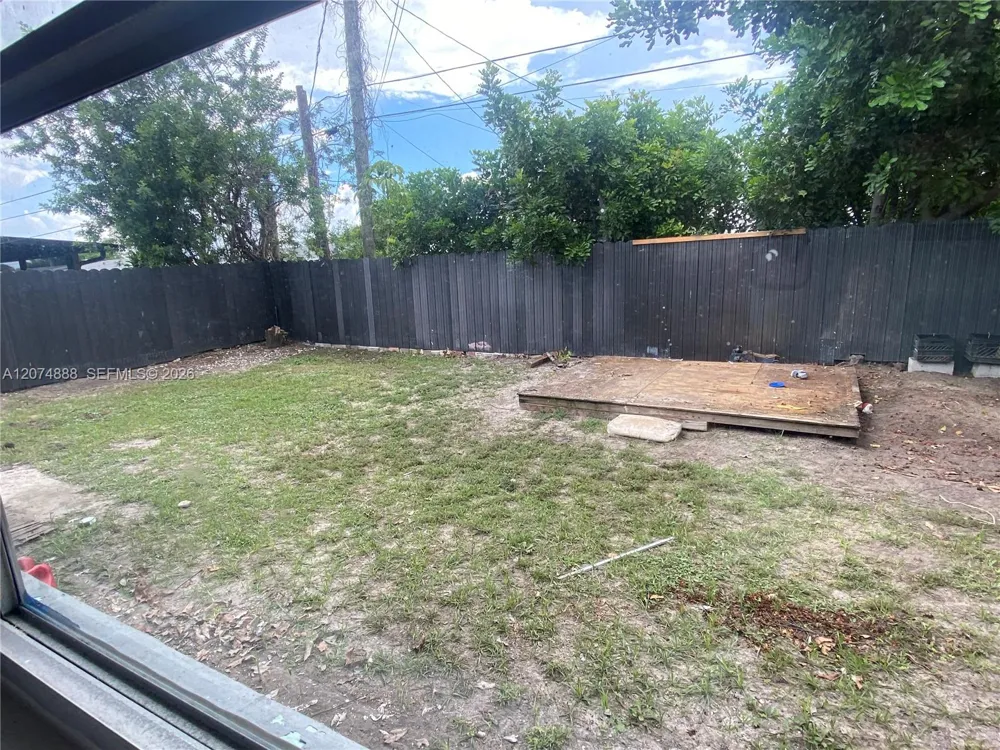 1111 VINEYARD ST #- Lehigh Acres, FL 33936
