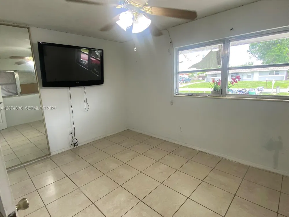 1111 VINEYARD ST #- Lehigh Acres, FL 33936