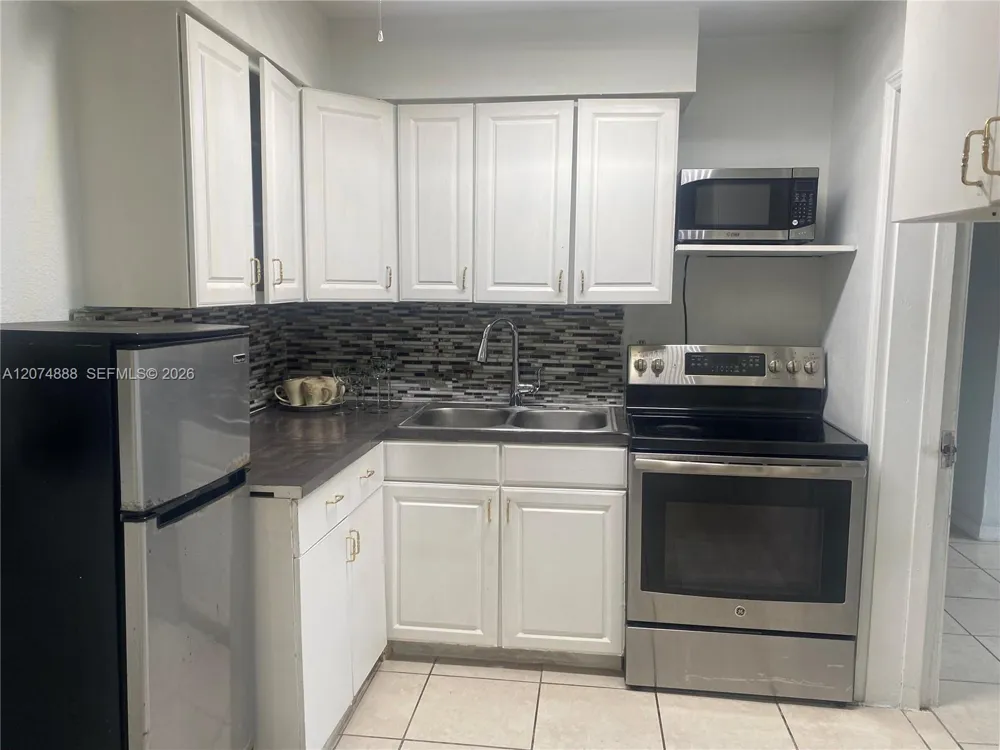 1111 VINEYARD ST #- Lehigh Acres, FL 33936