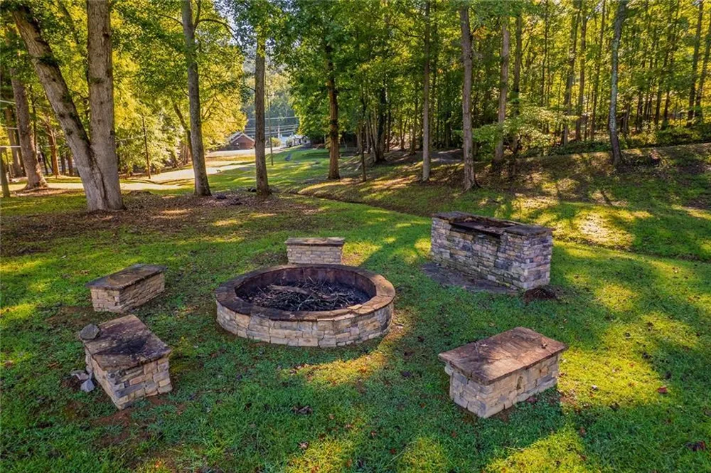 694-695 Railey Ridge Ranger, GA 30734