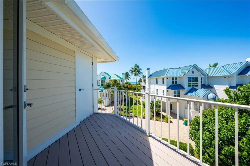 408 Bella Vista Way E Sanibel, FL 33957