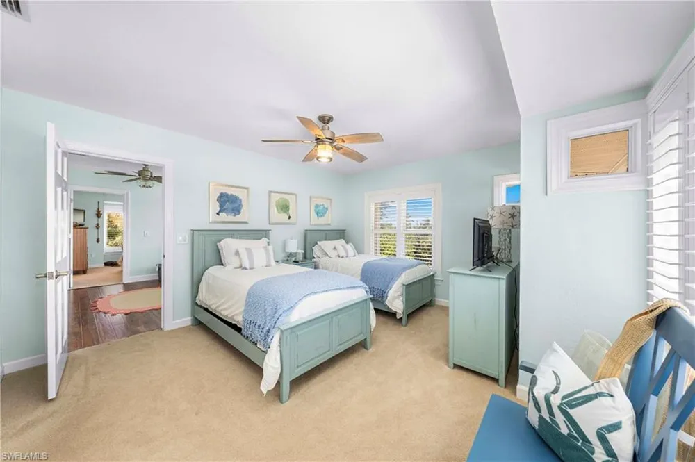 408 Bella Vista Way E Sanibel, FL 33957