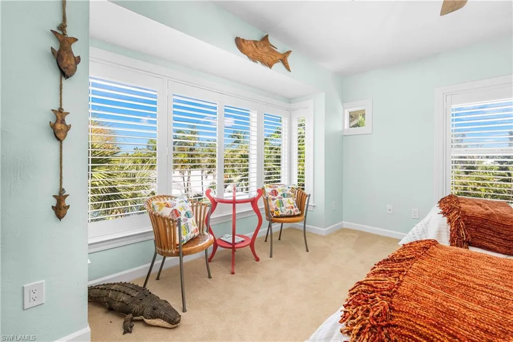 408 Bella Vista Way E Sanibel, FL 33957