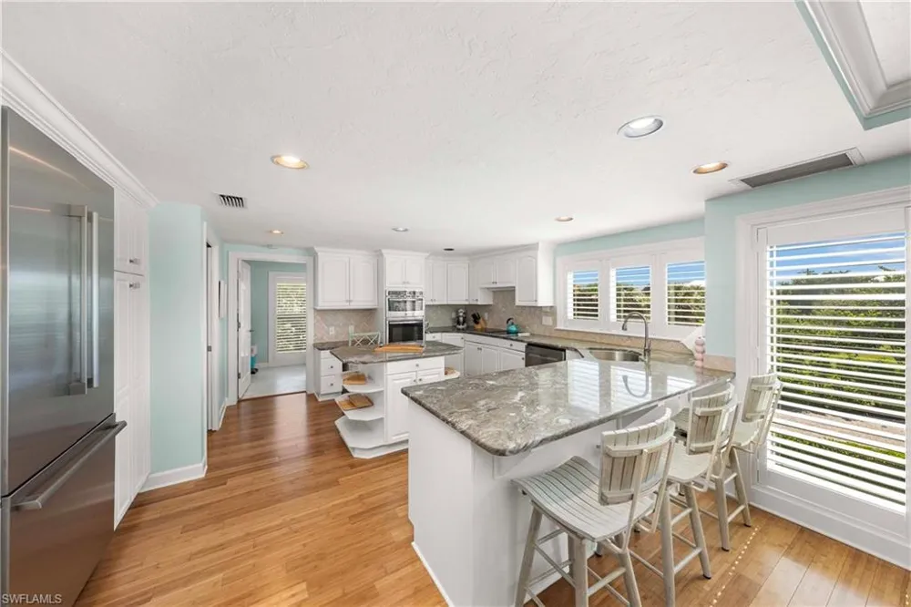 408 Bella Vista Way E Sanibel, FL 33957