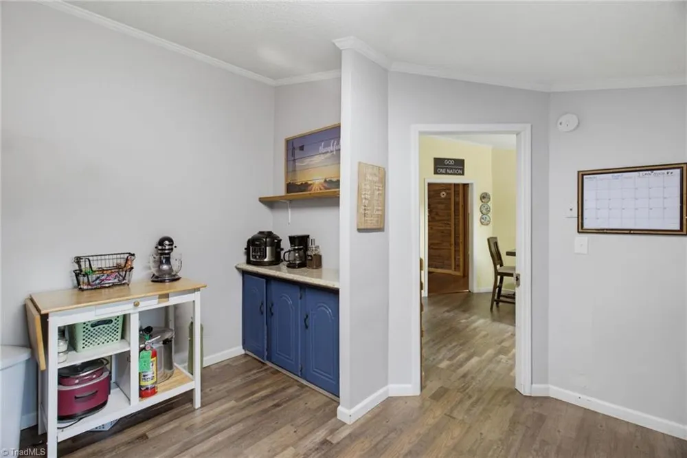 1352 Gravitte Road Pilot Mountain, NC 27041