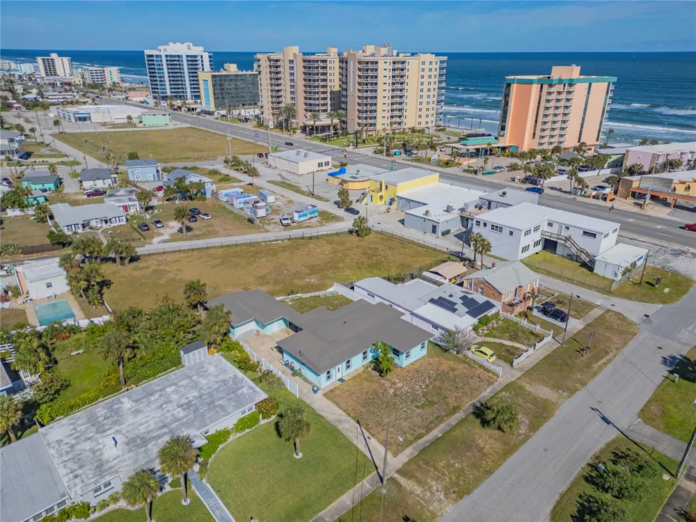 135 PARK AVENUE Daytona Beach, FL 32118