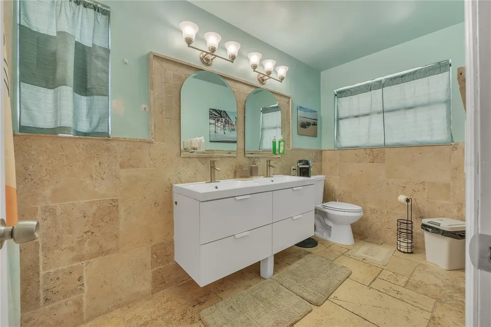 135 PARK AVENUE Daytona Beach, FL 32118