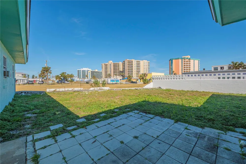 135 PARK AVENUE Daytona Beach, FL 32118