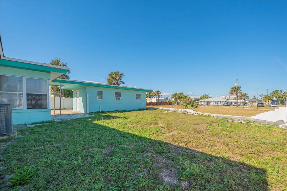 135 PARK AVENUE Daytona Beach, FL 32118