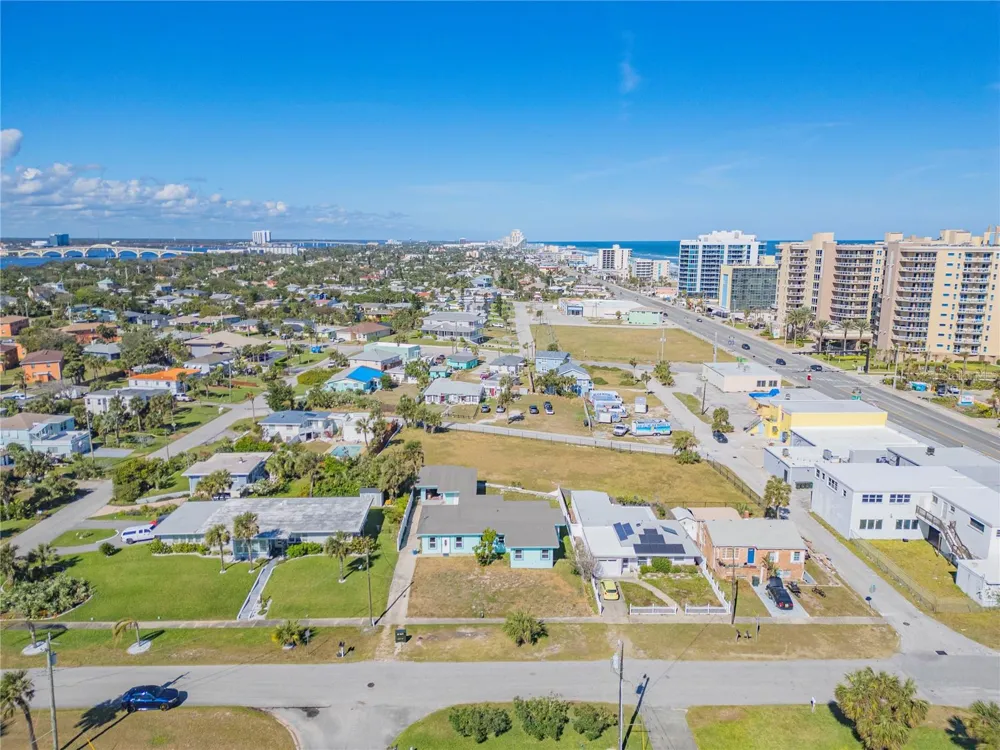 135 PARK AVENUE Daytona Beach, FL 32118