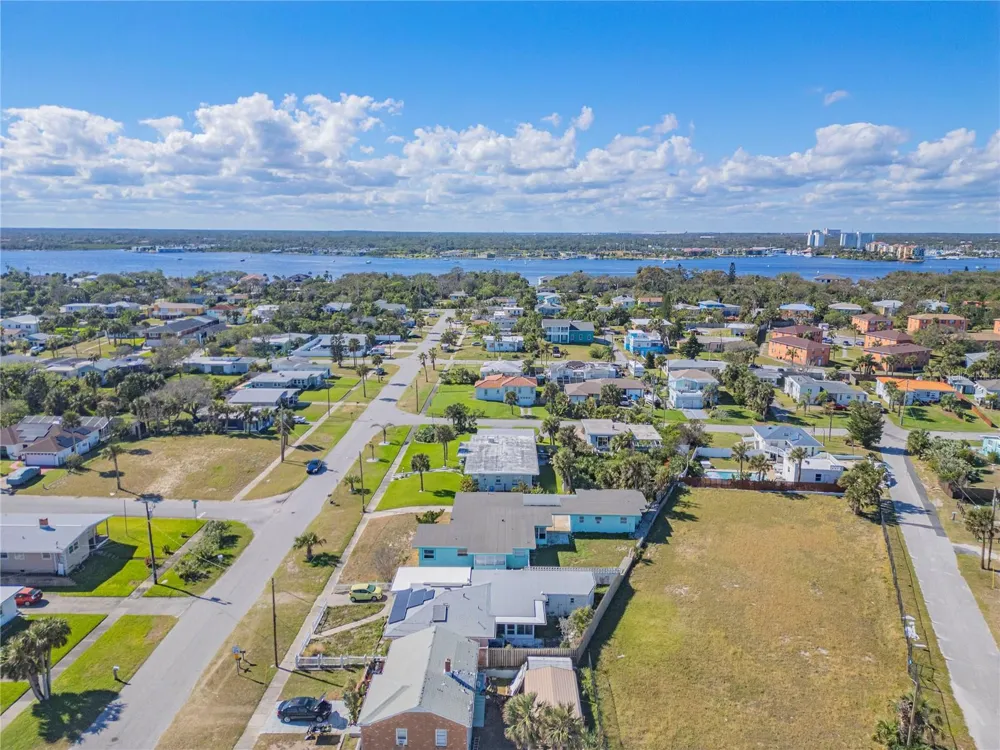 135 PARK AVENUE Daytona Beach, FL 32118