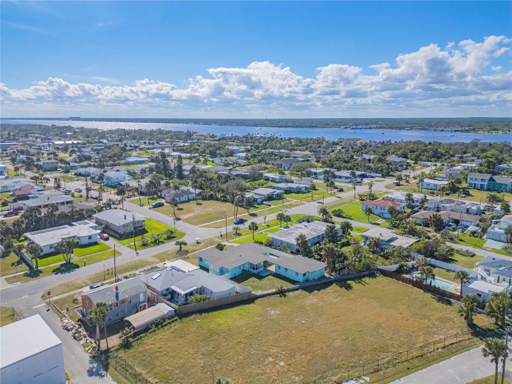 135 PARK AVENUE Daytona Beach, FL 32118
