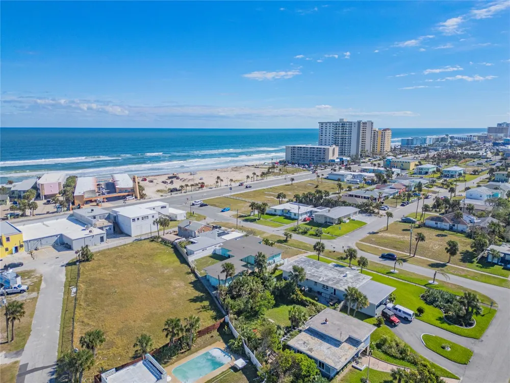 135 PARK AVENUE Daytona Beach, FL 32118