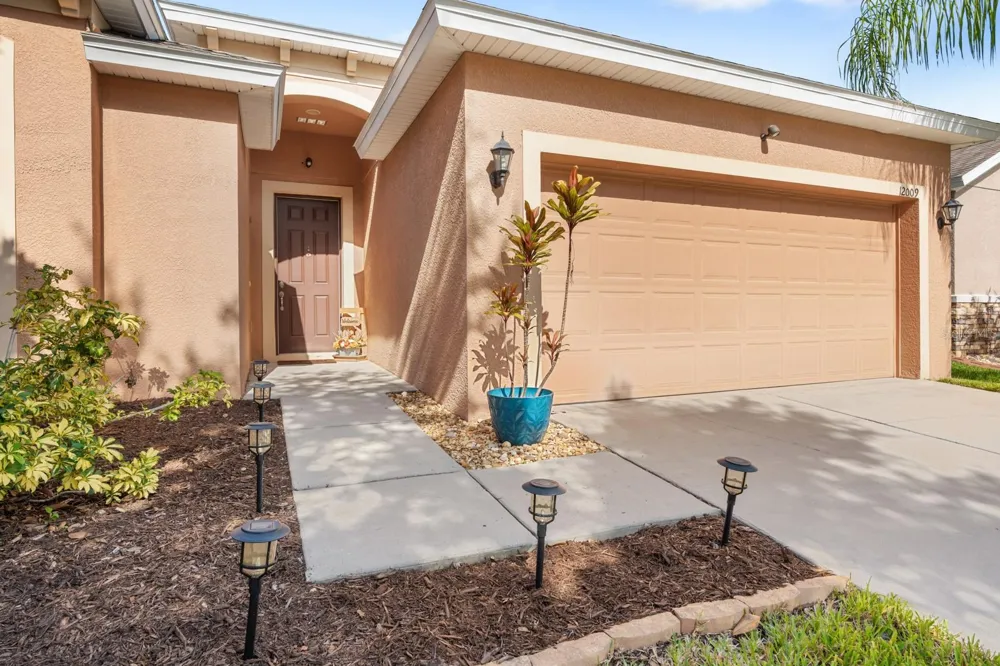 12009 RAMBLING STREAM Riverview, FL 33569