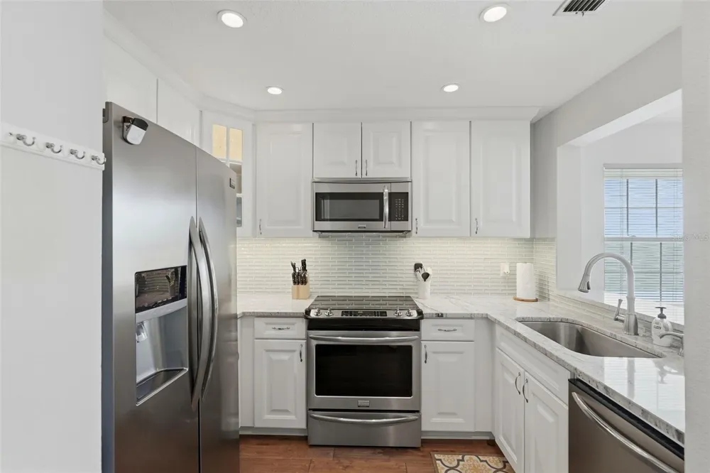 6817 STONES THROW CIRCLE #17208 St Petersburg, FL 33710
