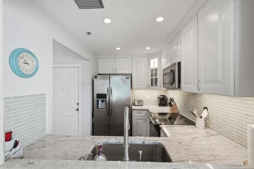 6817 STONES THROW CIRCLE #17208 St Petersburg, FL 33710
