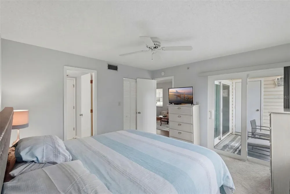 6817 STONES THROW CIRCLE #17208 St Petersburg, FL 33710