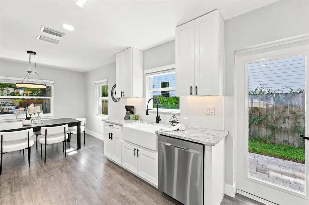135 24TH AVENUE SE St Petersburg, FL 33705