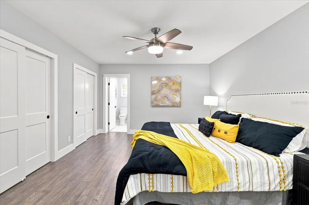 135 24TH AVENUE SE St Petersburg, FL 33705