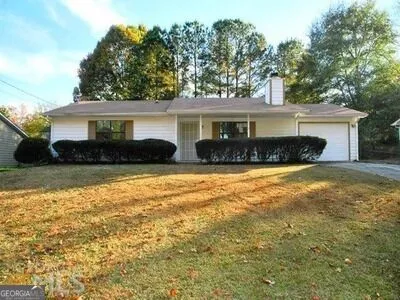 1077 Walnut Creek LN