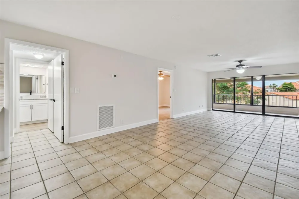 4800 BRITTANY DRIVE S #102 St Petersburg, FL 33715