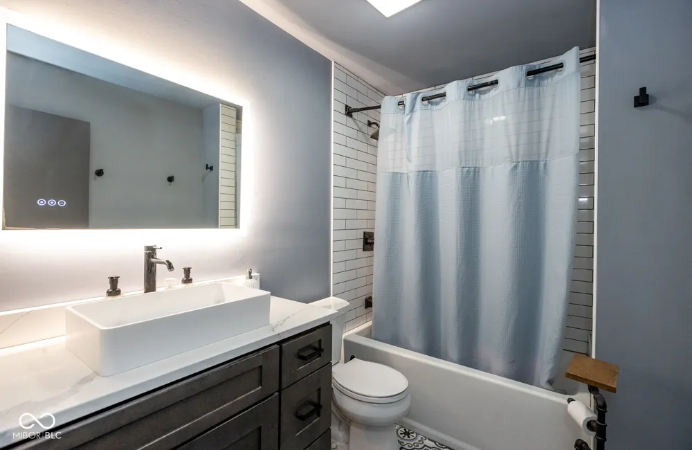1628 Bates Street Indianapolis, IN 46201