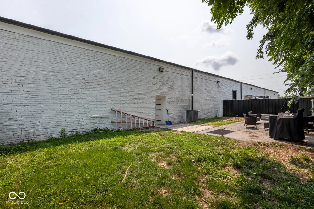 1628 Bates Street Indianapolis, IN 46201