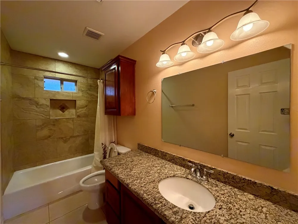 400 Hobbs Avenue Alice, TX 78332