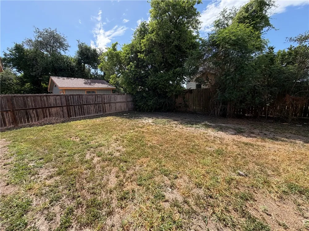 400 Hobbs Avenue Alice, TX 78332