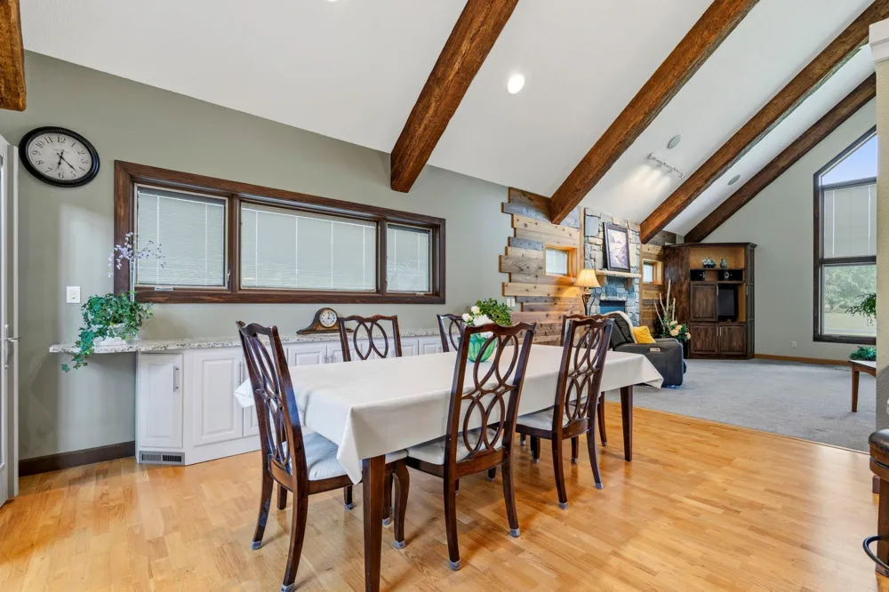 11152 274th Avenue NW Zimmerman, MN 55398