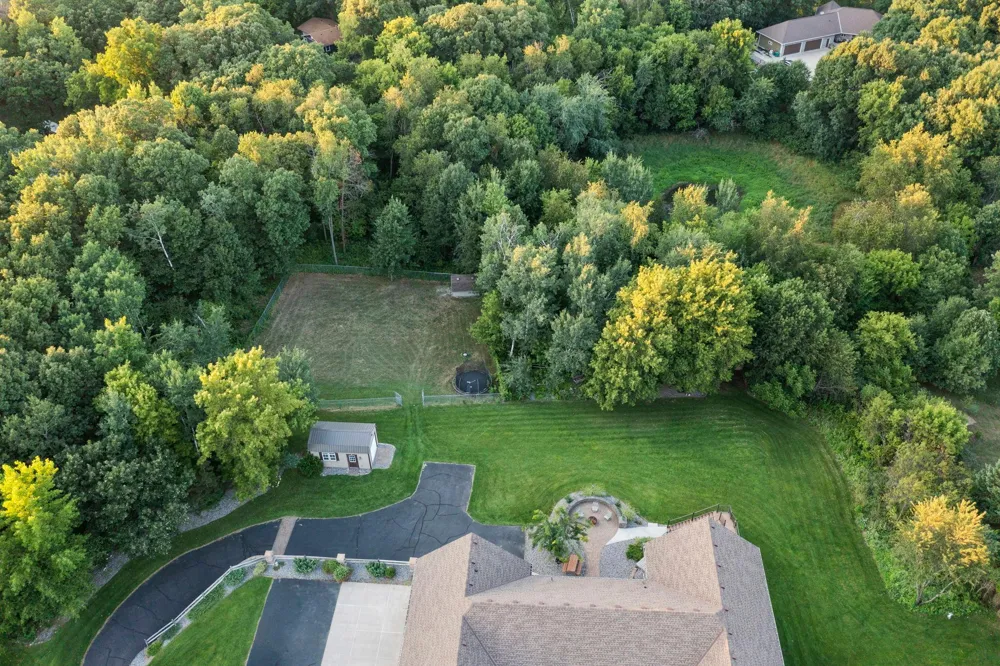 11152 274th Avenue NW Zimmerman, MN 55398