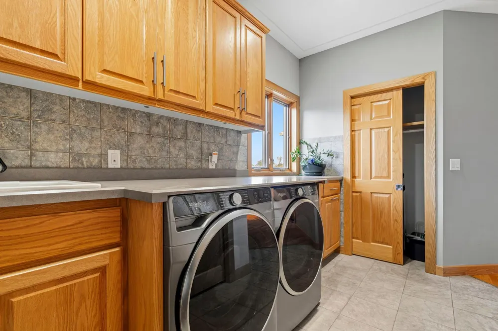 11152 274th Avenue NW Zimmerman, MN 55398