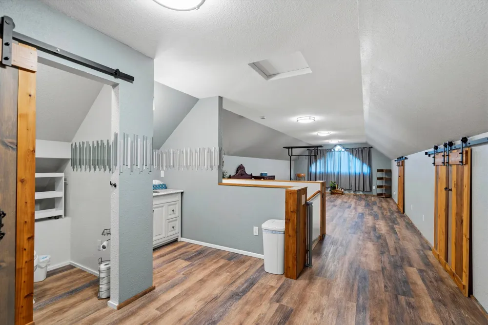 11152 274th Avenue NW Zimmerman, MN 55398