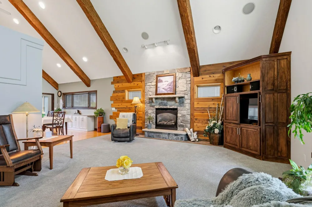11152 274th Avenue NW Zimmerman, MN 55398